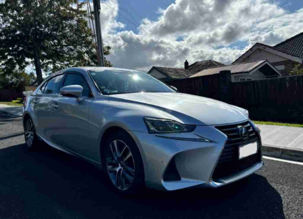 奥克兰 二手车 两箱轿车 奥克兰Lexus IS 300h 2017年-全皮高配版-53200km 短信必复请勿来电