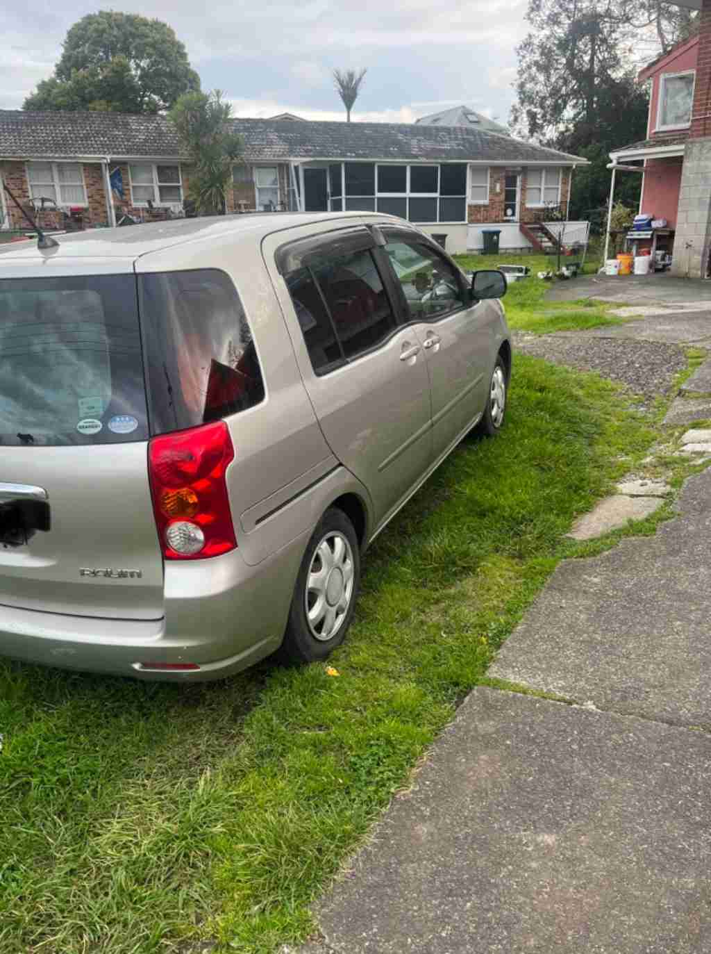 奥克兰 二手车 MPV商务车 05年丰田RAUM出售 