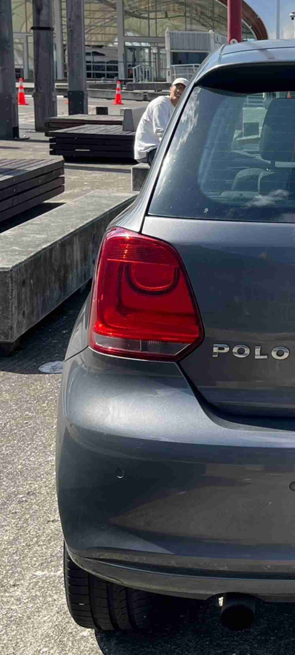 奥克兰 二手车 两箱轿车 2010年大众polo1.2t银灰色