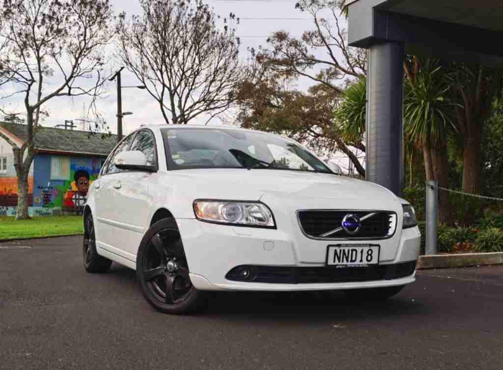 2011 Volvo s40